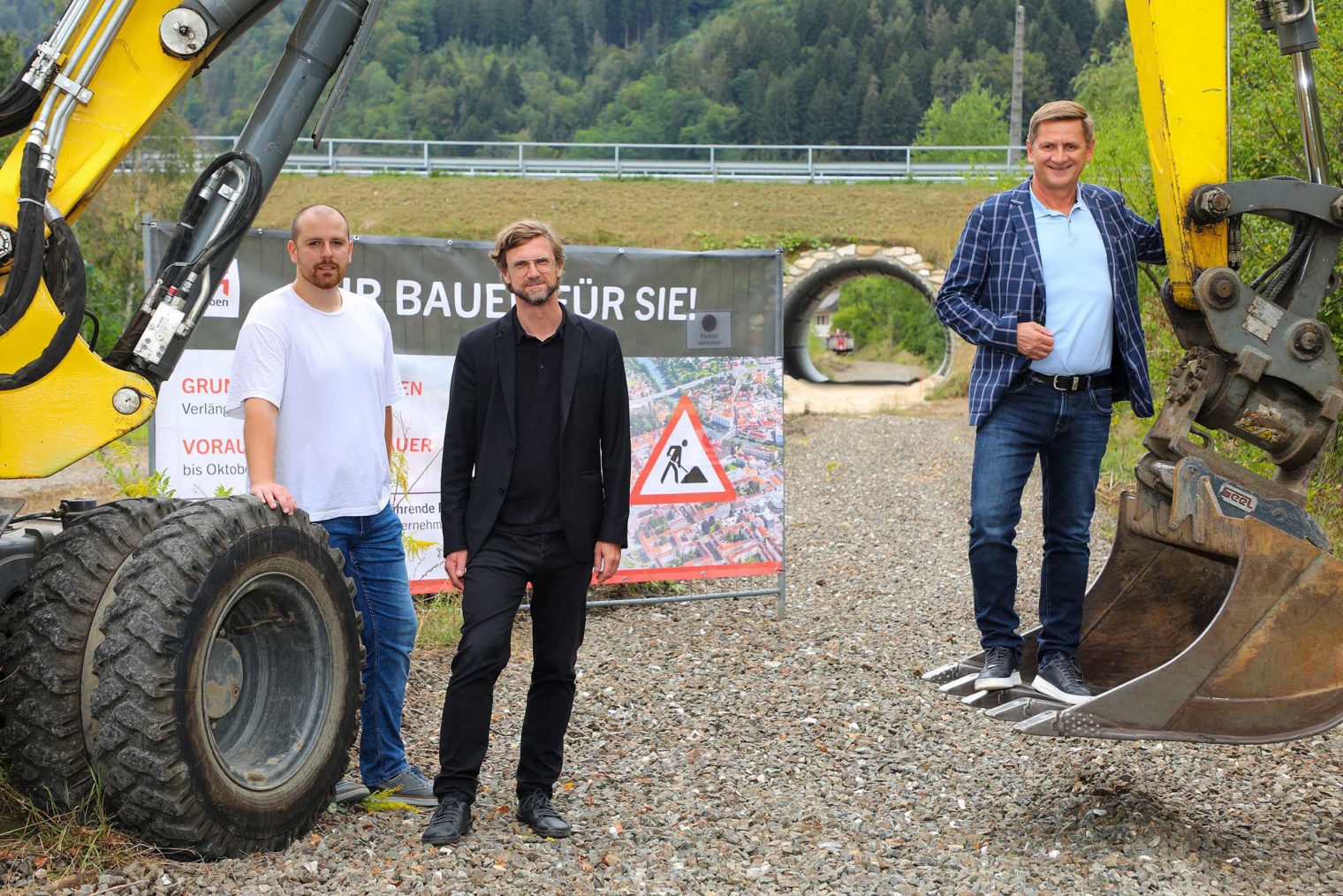 Gruppenfoto beim Beginn des Ausbaus des Fahrradweges Leoben-Hinterberg