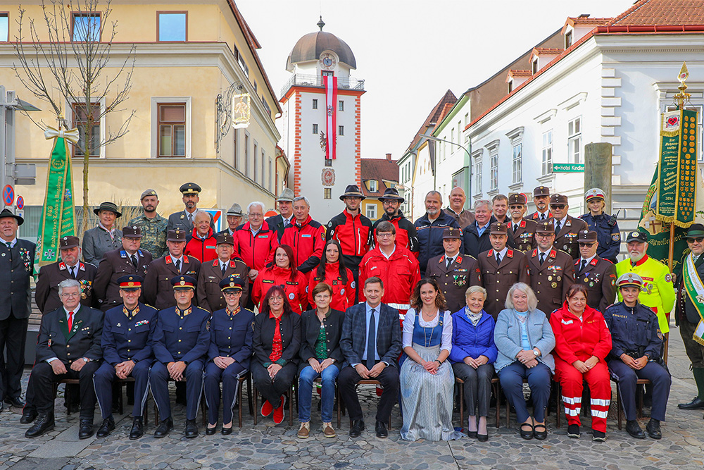 Vertreter:innen der Leobener Einsatzorganisationen im Gruppenbild